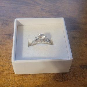 Diamond white gold wedding ring set